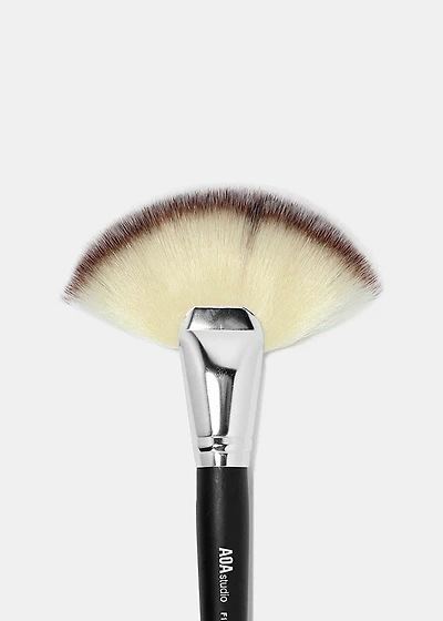 F11: Large Fan Brush