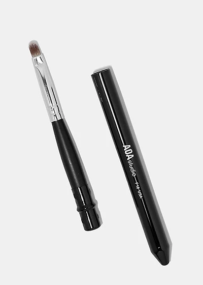F18: Travel Lip Brush