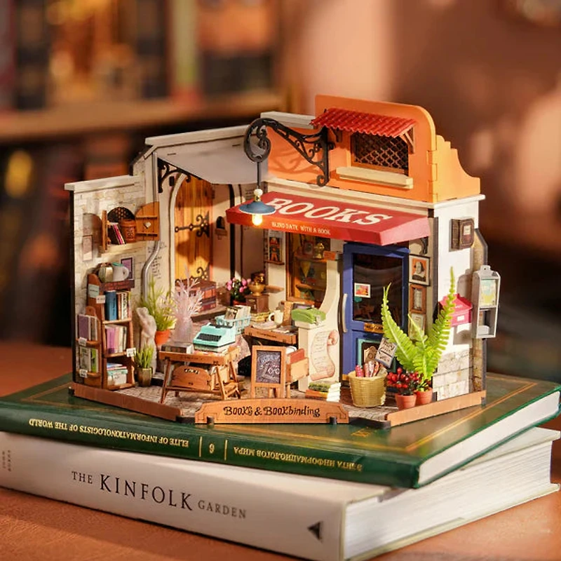 Rolife DIY House Lux Series DG164 Corner Bookstore