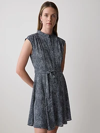 Ribe Courte Boutonnée Sans Manches à Col Montant