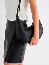 Sac Croissant à Bandoulière en Faux Cuir