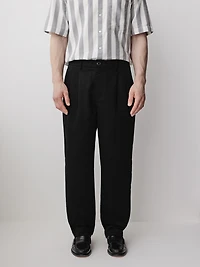 Loose Straight-Leg Pleated Pant