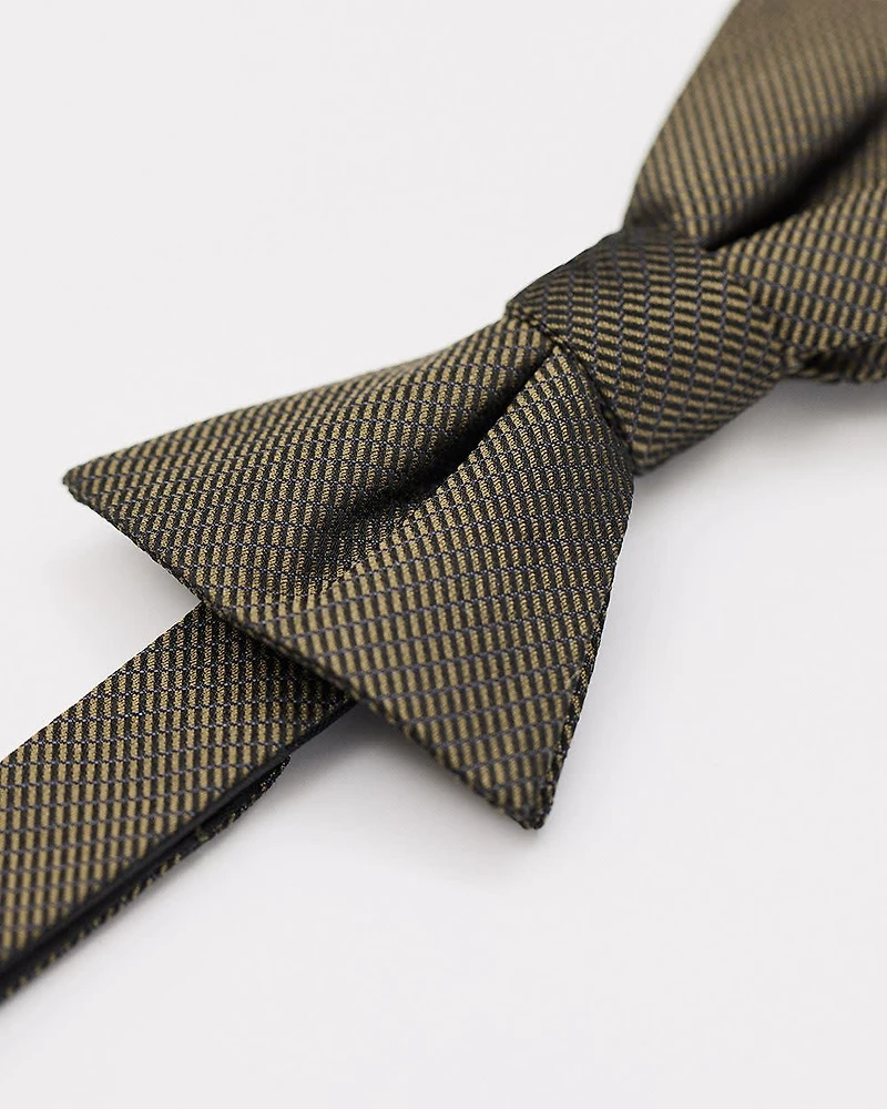 Two-Tone Bow Tie