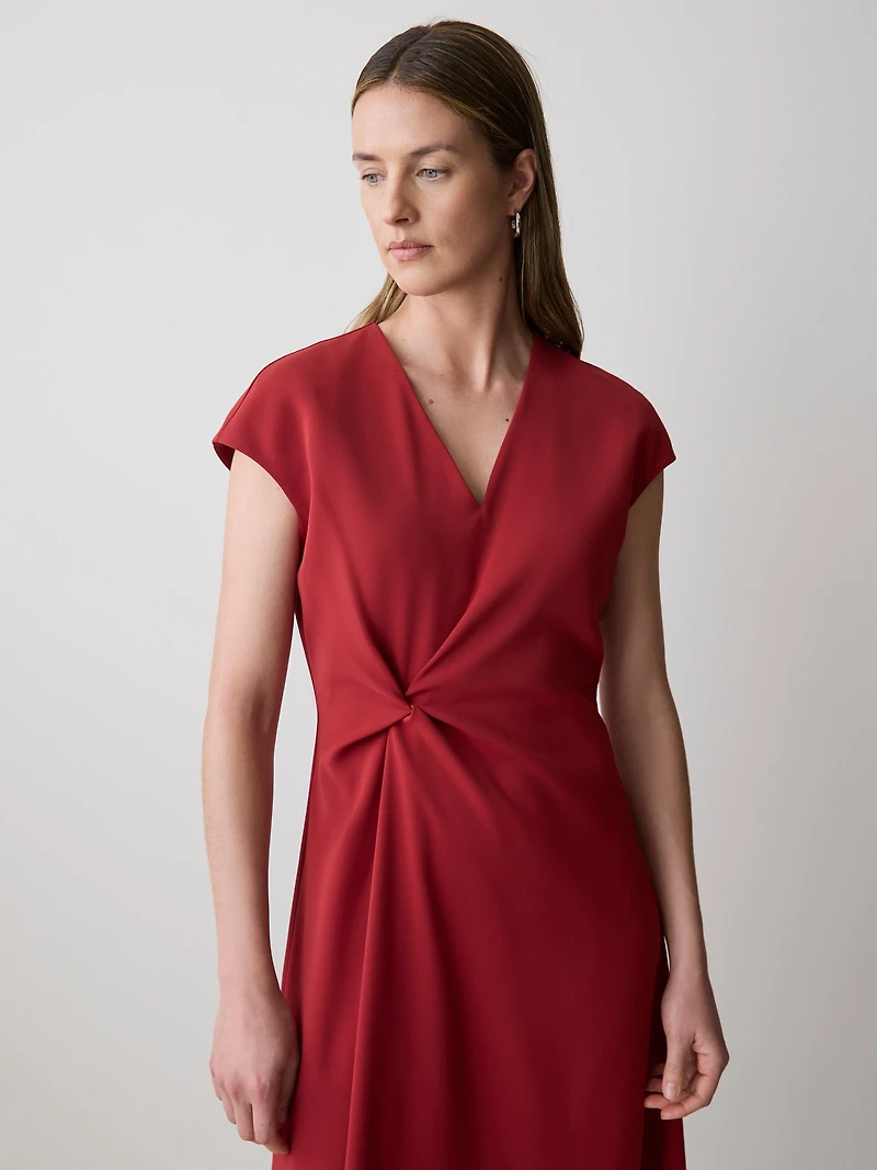 Robe Midi en Sergé à Manches Très Courtes et Col V