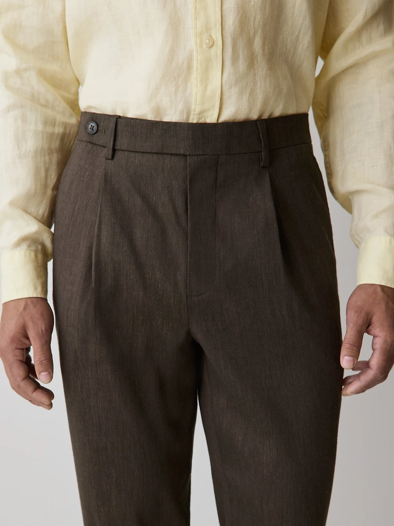 Linen-Blend Tapered-Leg Pleated Pant
