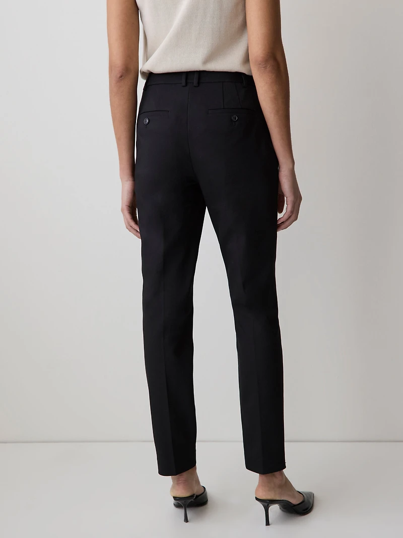 Pantalon Indispensable Cheville Coupe Courbes Noir à Jambe Étroite et Taille Mi-Haute
