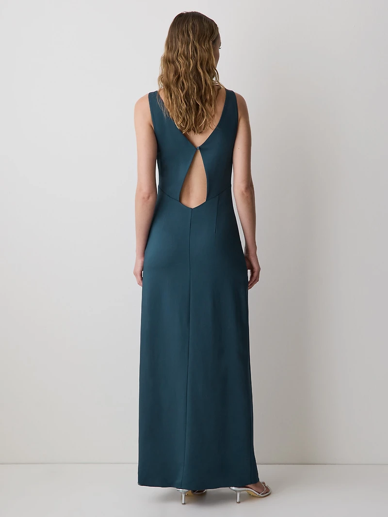 Sleeveless Boat-Neck Maxi Cocktail Dress