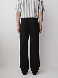 Loose Straight-Leg Pleated Pant