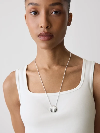 Long Collier avec Pendentif Coquillage