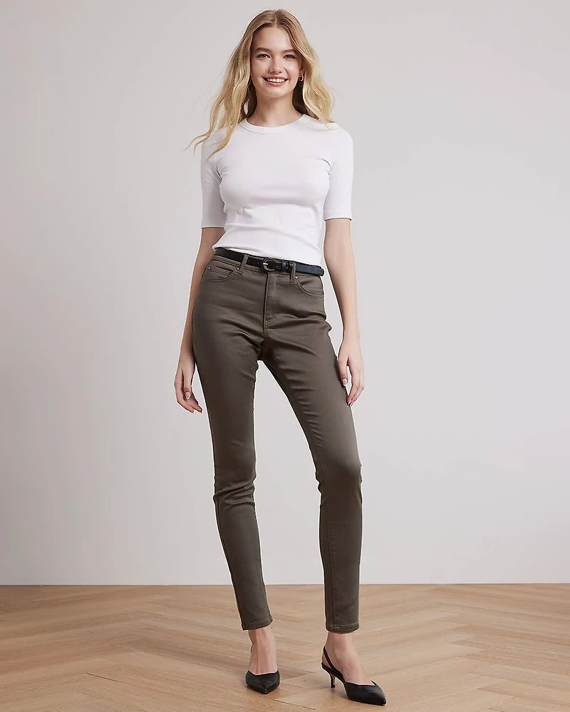 Elbow-Sleeve Crew-Neck Fitted Tee