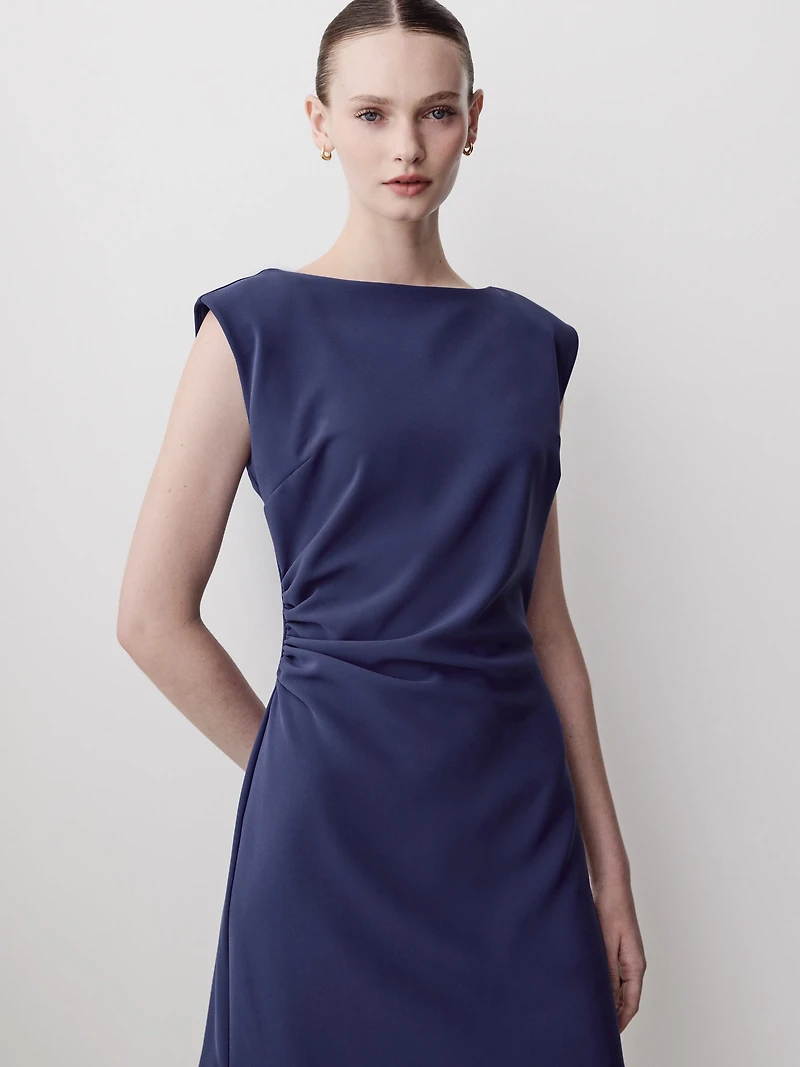 Robe Courte Sans Manches à Col Rond
