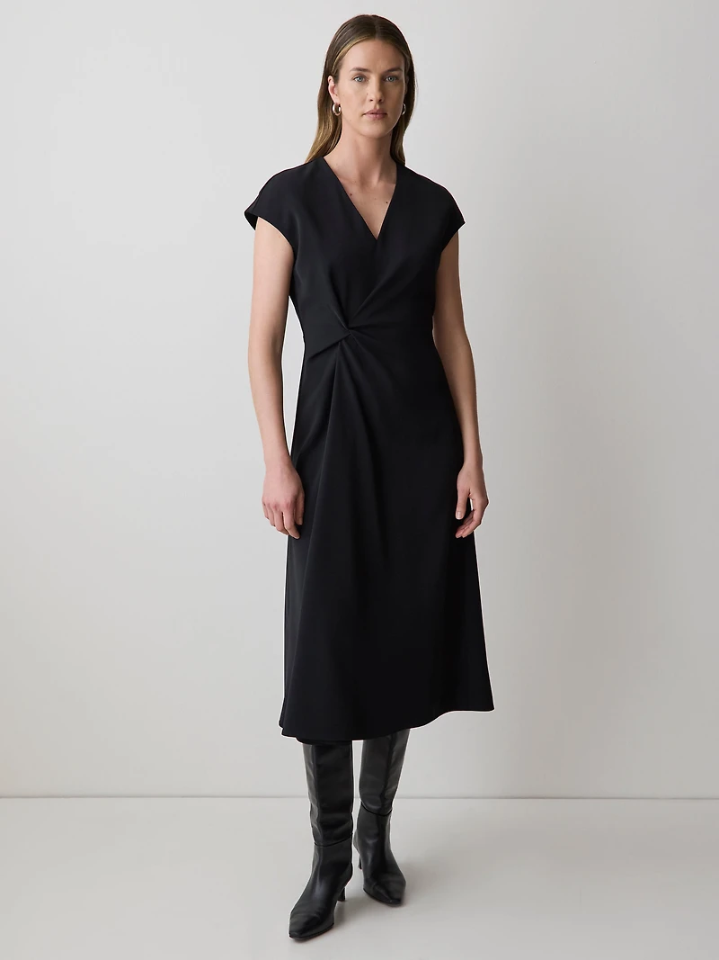 Robe Midi en Sergé à Manches Très Courtes et Col V