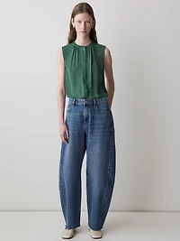 Sleeveless Buttoned-Down Blouse