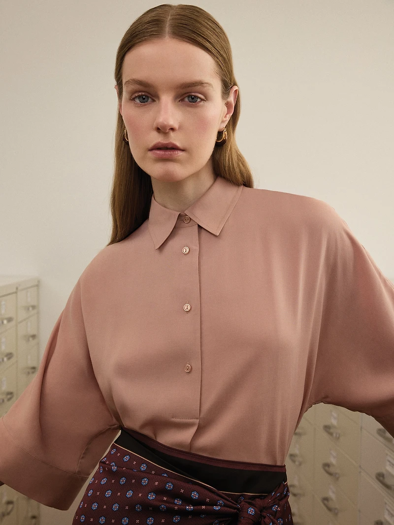 Blouse à Manches Courtes et Col Chemisier