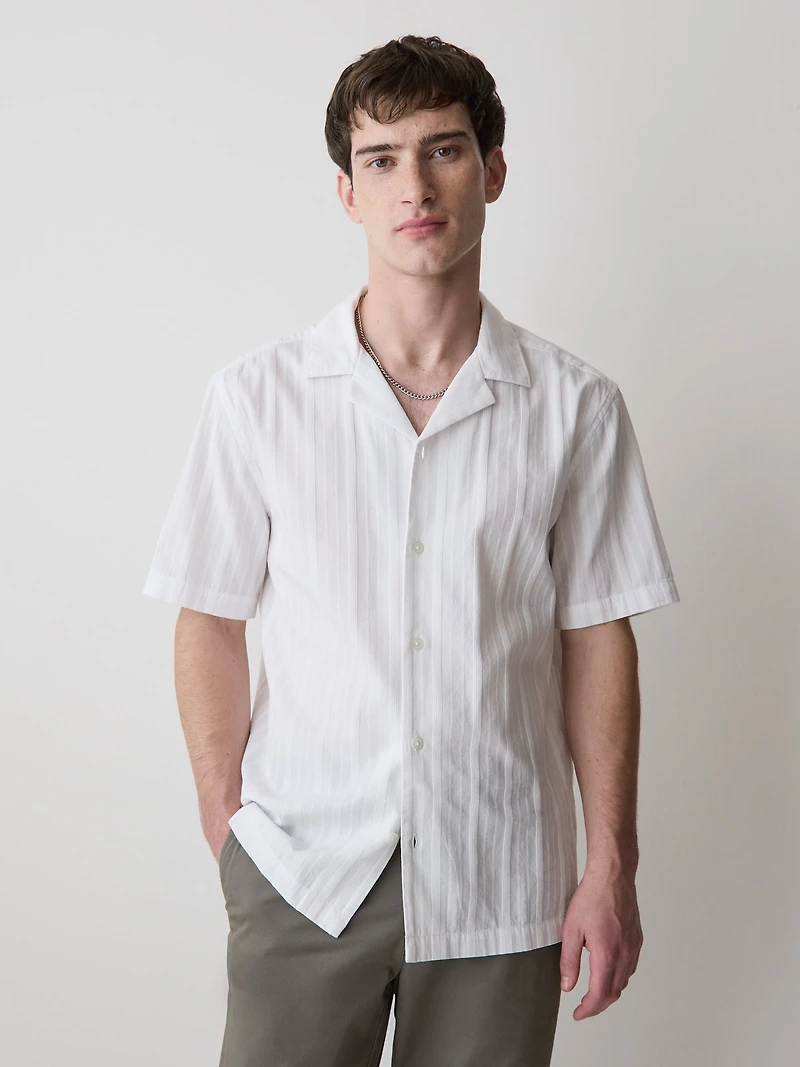 Chemise à Manches Courtes avec Col Camp