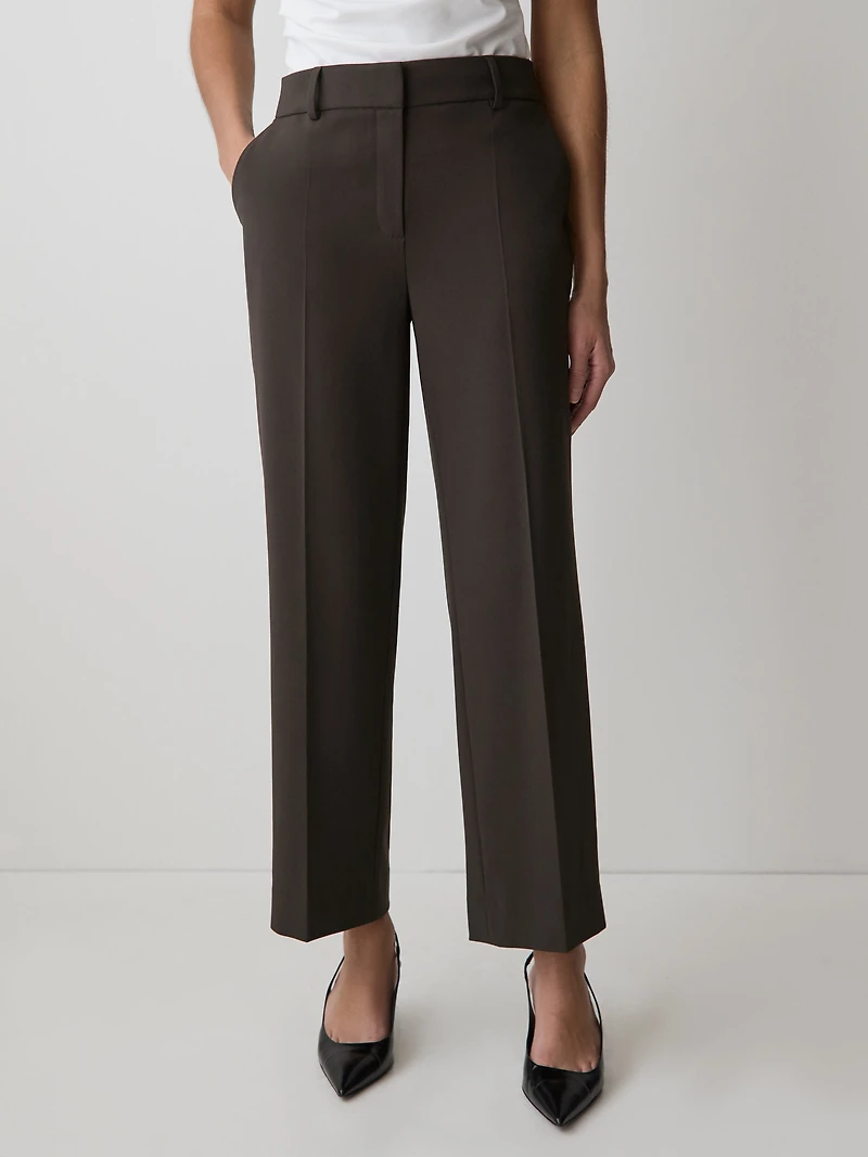 Pantalon Court à Taille Mi-Haute et Jambe Droite