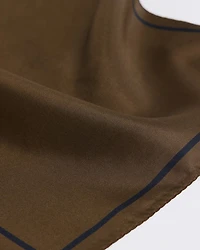 Mouchoir Uni Brun avec Logo