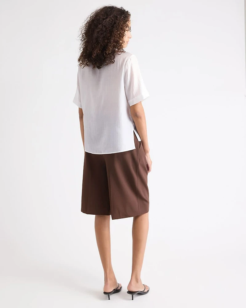 Short-Sleeve Buttoned-Down Blouse with Shirt Collar