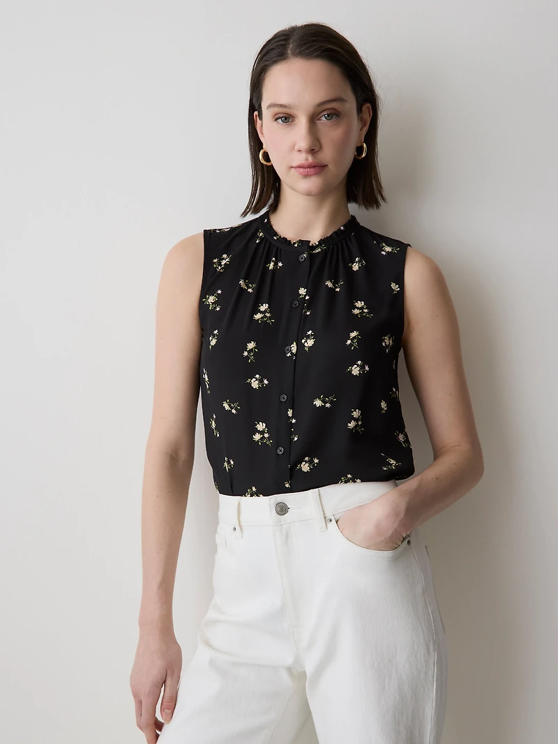 Sleeveless Buttoned-Down Blouse