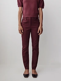 Limitless Mid-Rise Slim-Leg Signature Pant