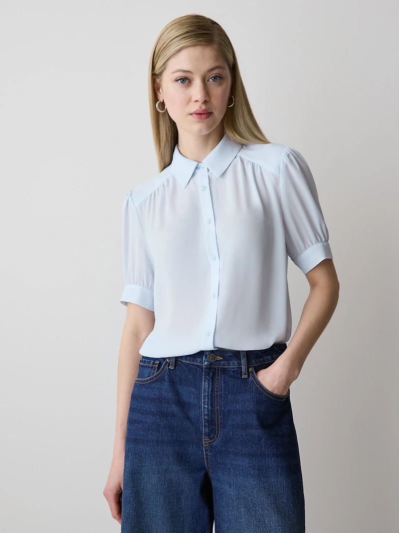 Blouse Boutonnée en Crêpe Soyeux à Manches Courtes
