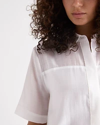 Short-Sleeve Buttoned-Down Blouse with Shirt Collar
