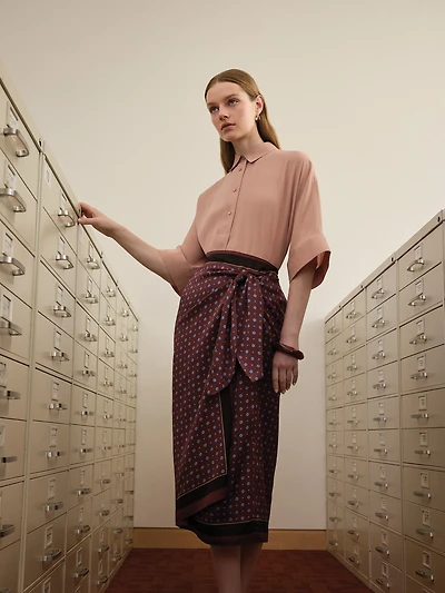 Jupe Midi à Taille Haute Croisée en Satin