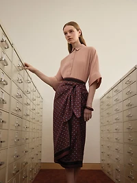 Jupe Midi à Taille Haute Croisée en Satin