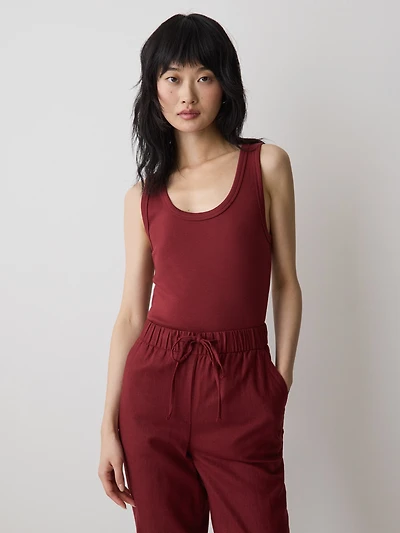 Camisole à Col Dégagé et Bretelles Larges