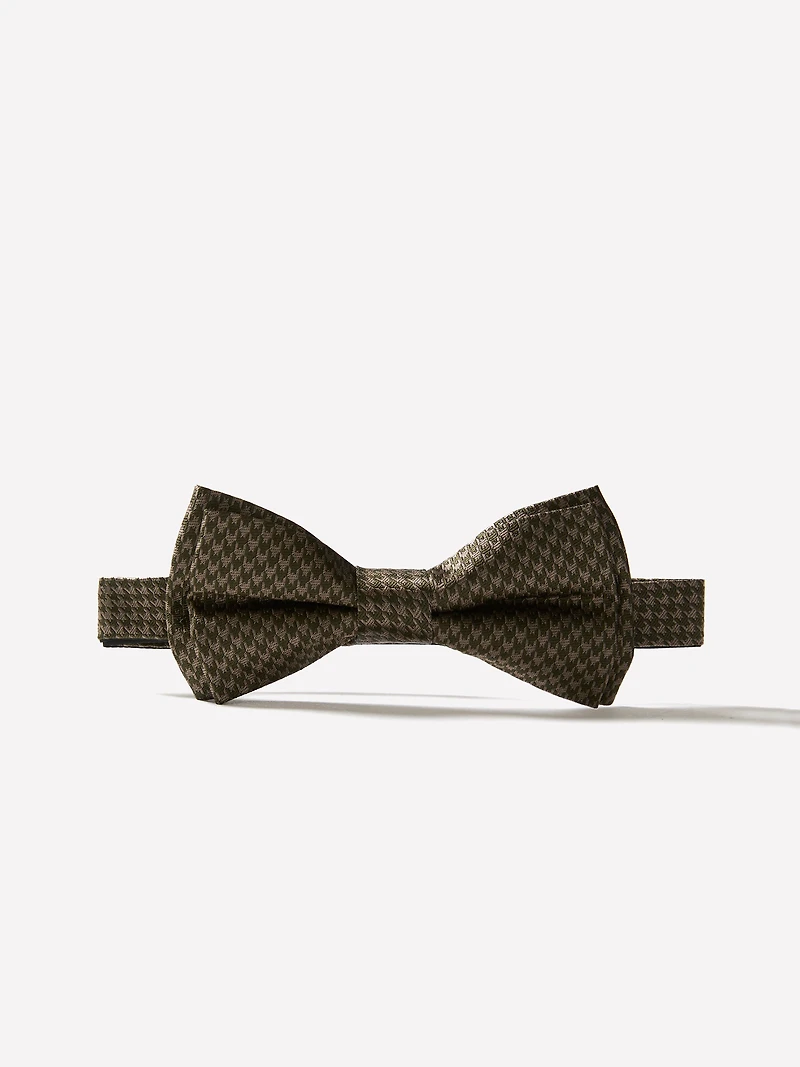 Wide Houndstooth Bow Tie