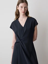 Robe Midi en Sergé à Manches Très Courtes et Col V