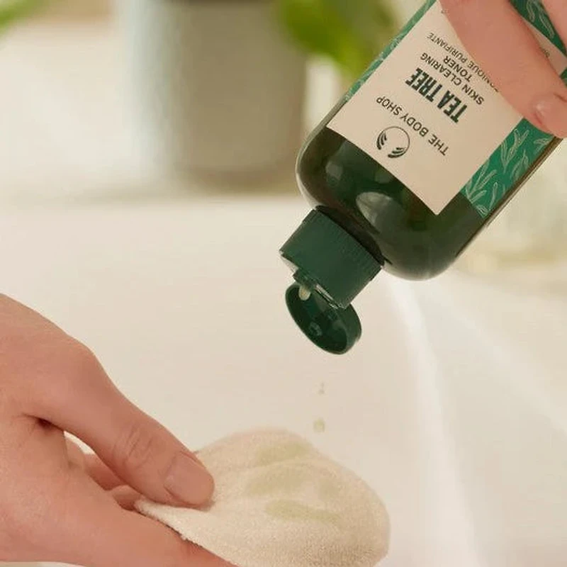 Tea Tree Skin Clearing Mattifying Toner