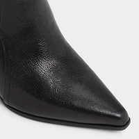 Saddle