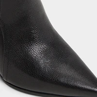 Saddle
