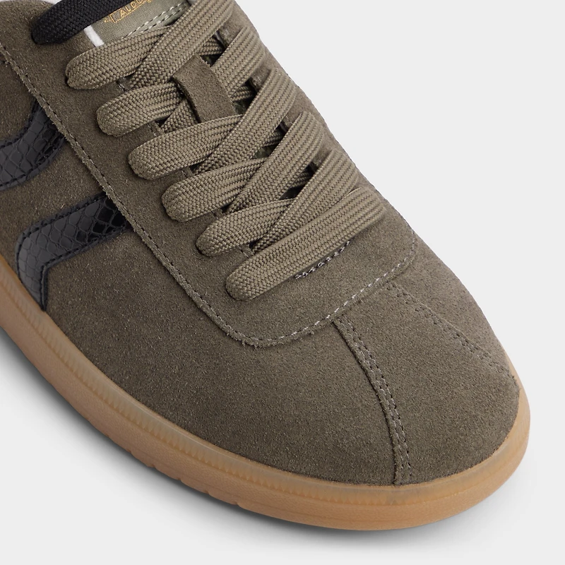 Chicsneaker