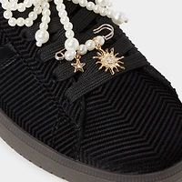 Chicsneaker2