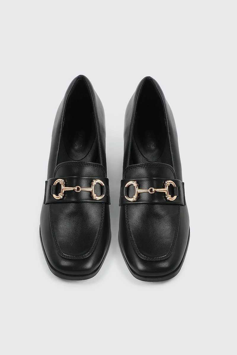 Flâneurs à talons hauts