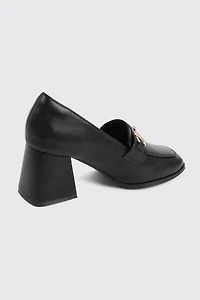 Flâneurs à talons hauts