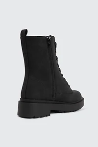 Bottes lacées en faux suède
