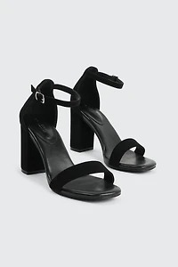 Sandales à talons hauts en faux suède