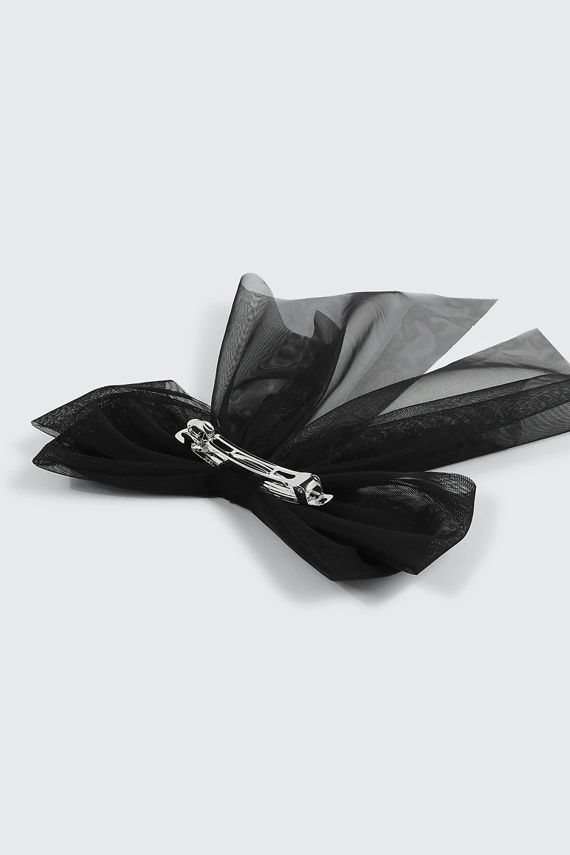 Barrette boucle en tulle surdimensionnée