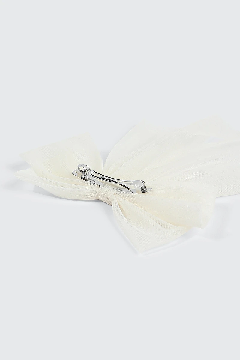 Barrette boucle en tulle surdimensionnée