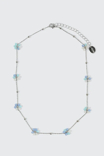 Collier délicat avec fleurs