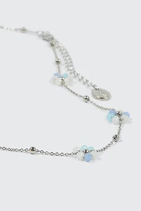 Collier délicat avec fleurs