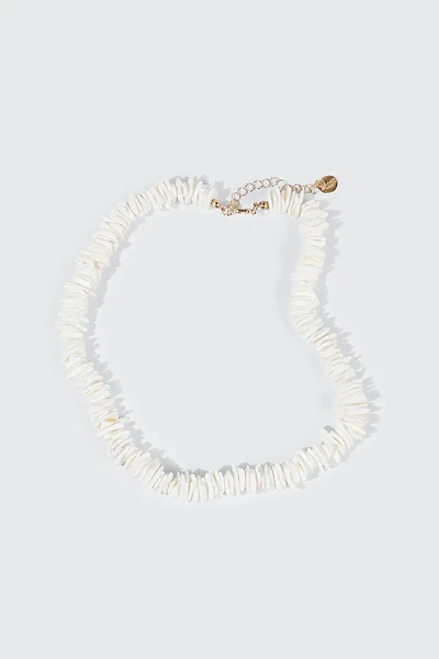 Collier en coquillage concassé