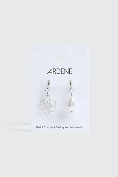 Duo de breloques pour maillot perle et hibiscus
