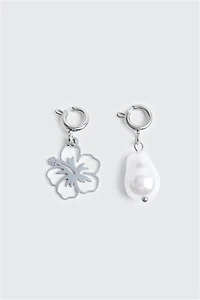 Duo de breloques pour maillot perle et hibiscus