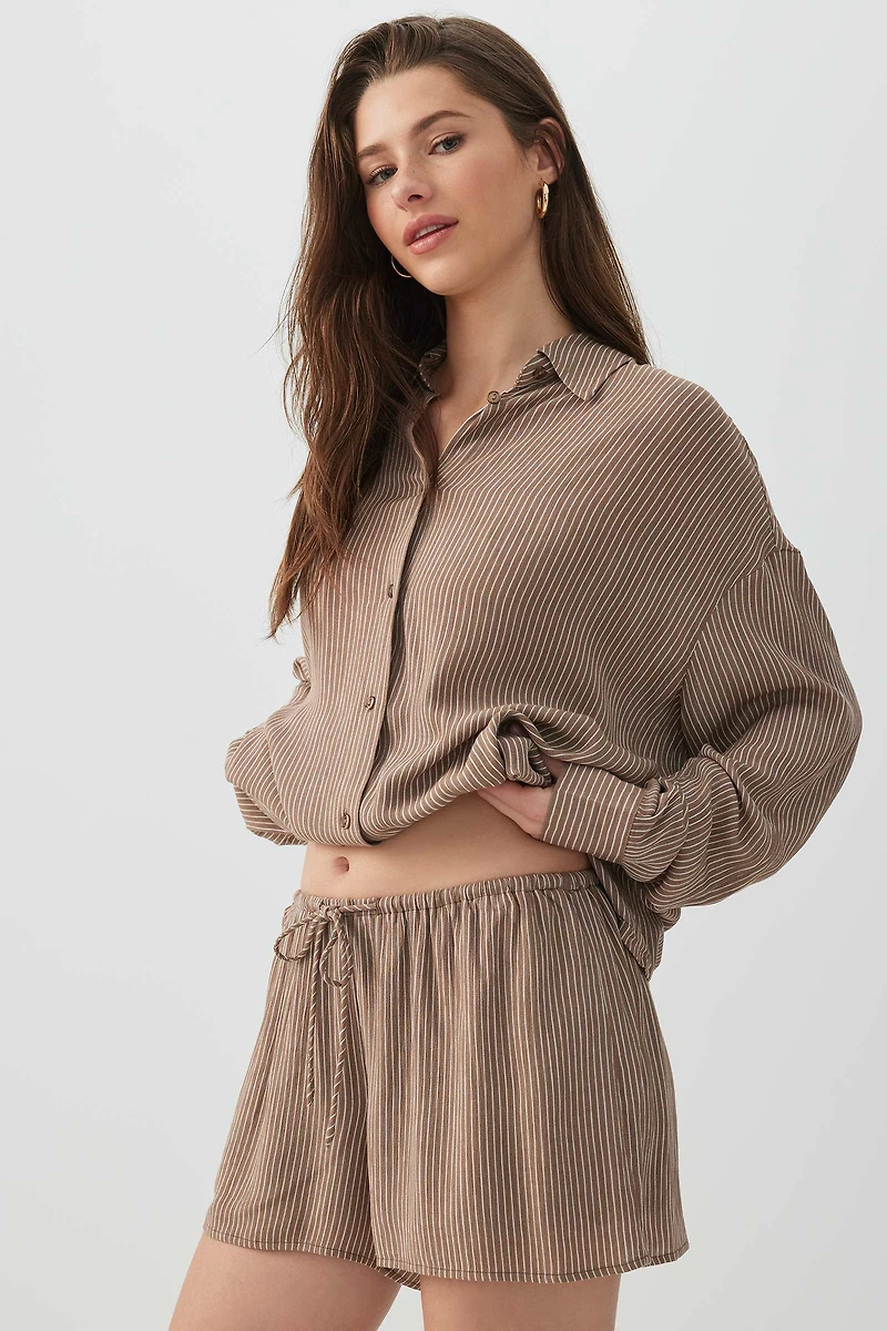 Crinkled Mid Rise Midi Shorts
