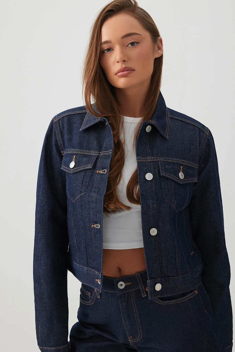 Veste en denim de coupe classique