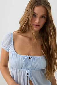 Haut de style nuisette à manches bouffantes